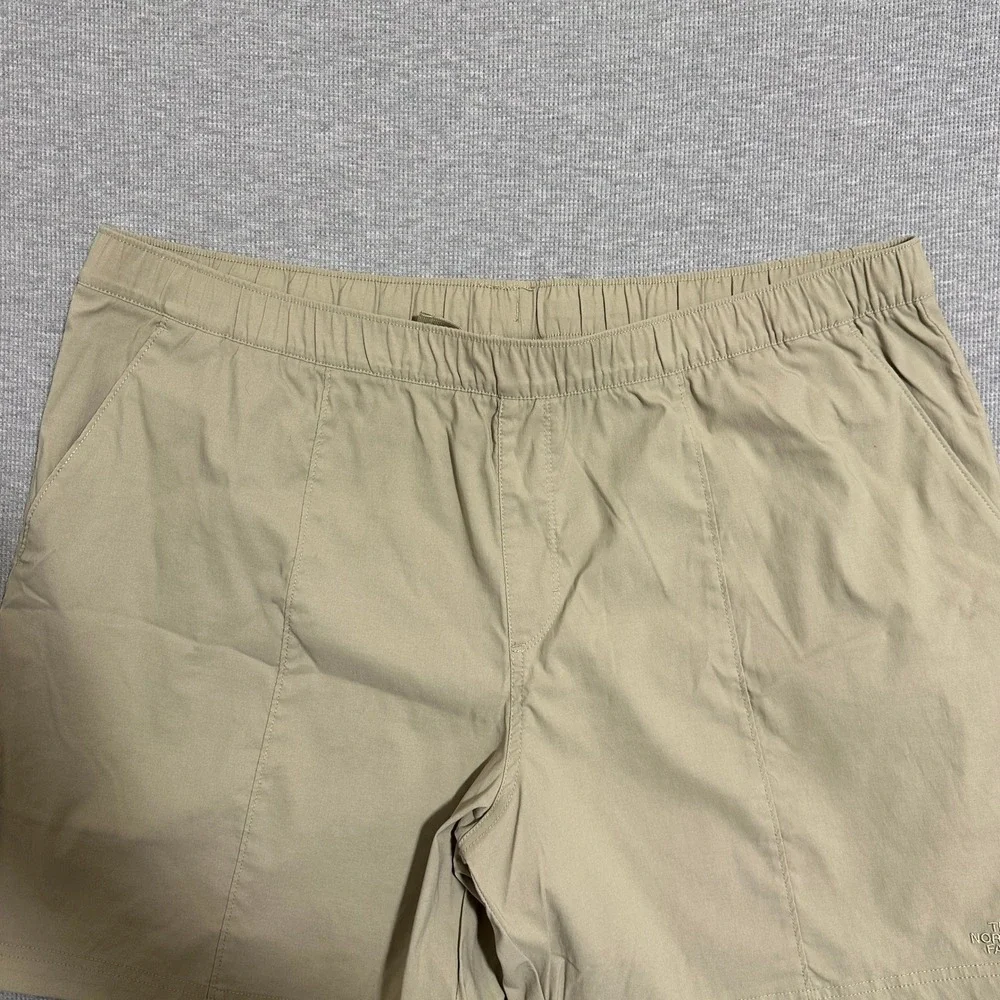 The North Face Mens XXL Khaki Tan Pull On Adventure Shorts NF0A5A5X Hiking 6.5in